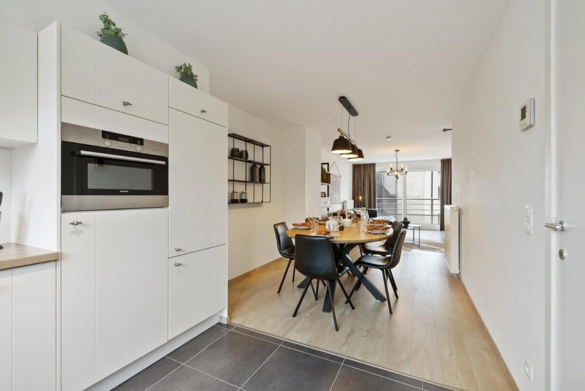 Beautiful Bel-etage In * Blankenberge