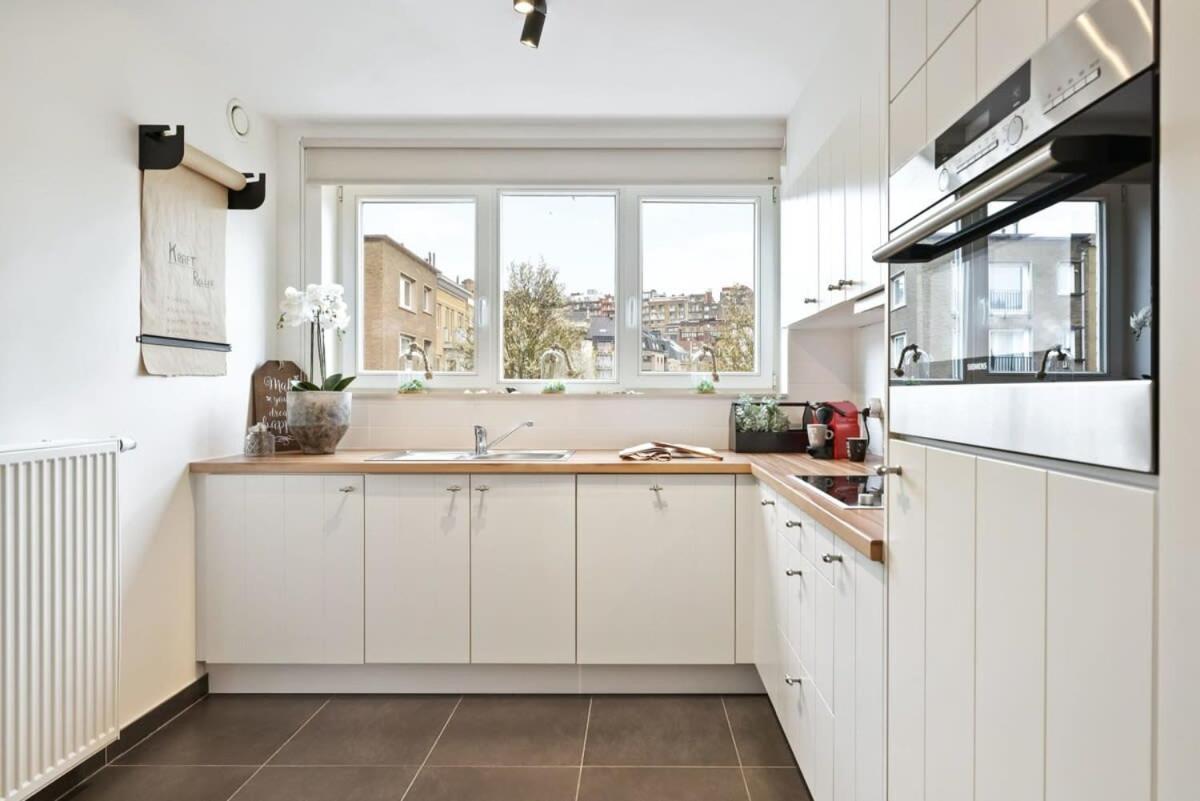 Beautiful Bel-etage In