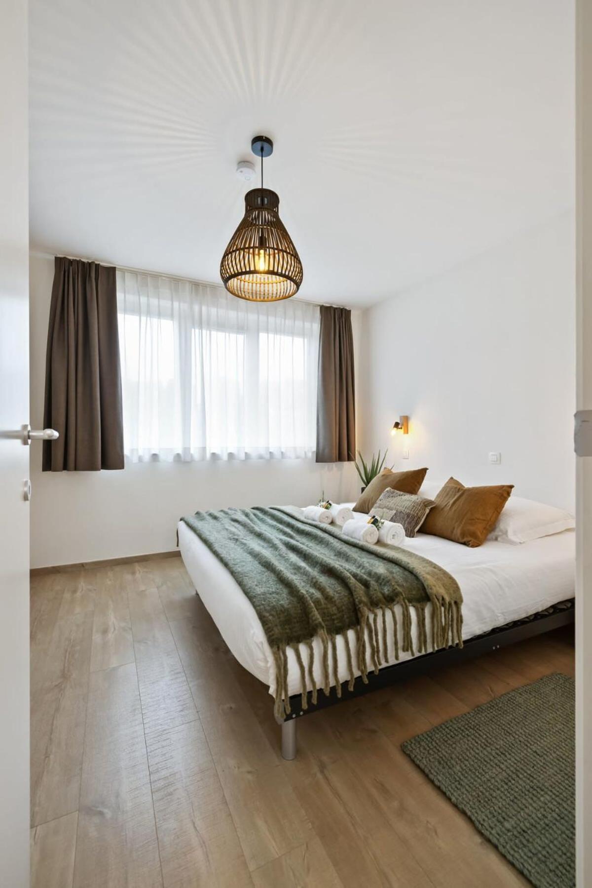 Beautiful Bel-etage In
